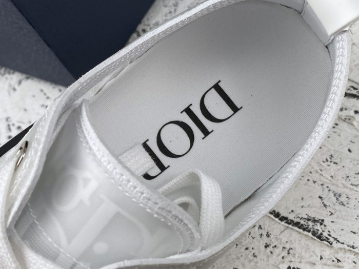 b23 oblique low-top sneaker
