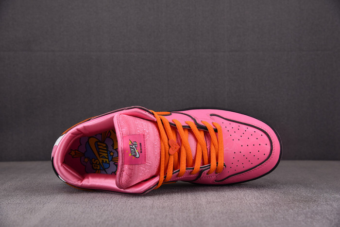 the powerpuff girls x nike sb dunk low blossom