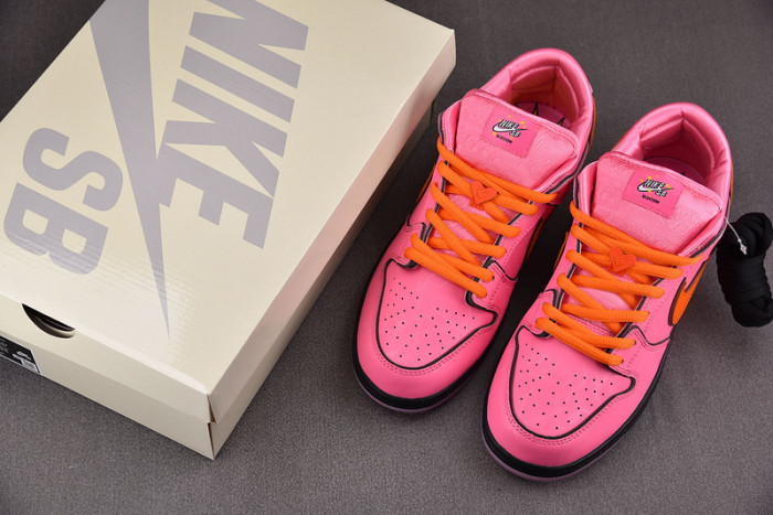 the powerpuff girls x nike sb dunk low blossom