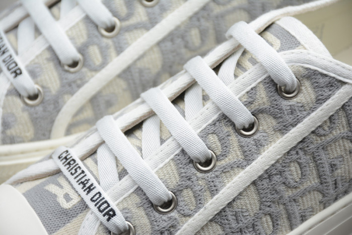 b23 oblique low-top sneaker