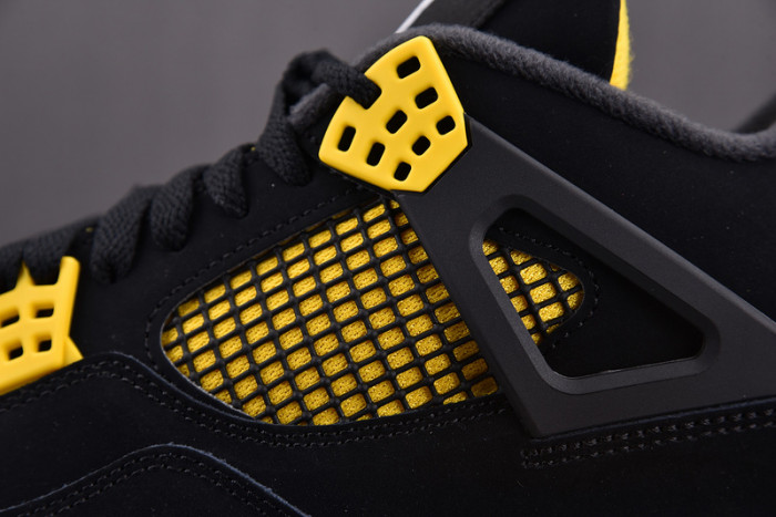 jordan 4 retro thunder (2023)