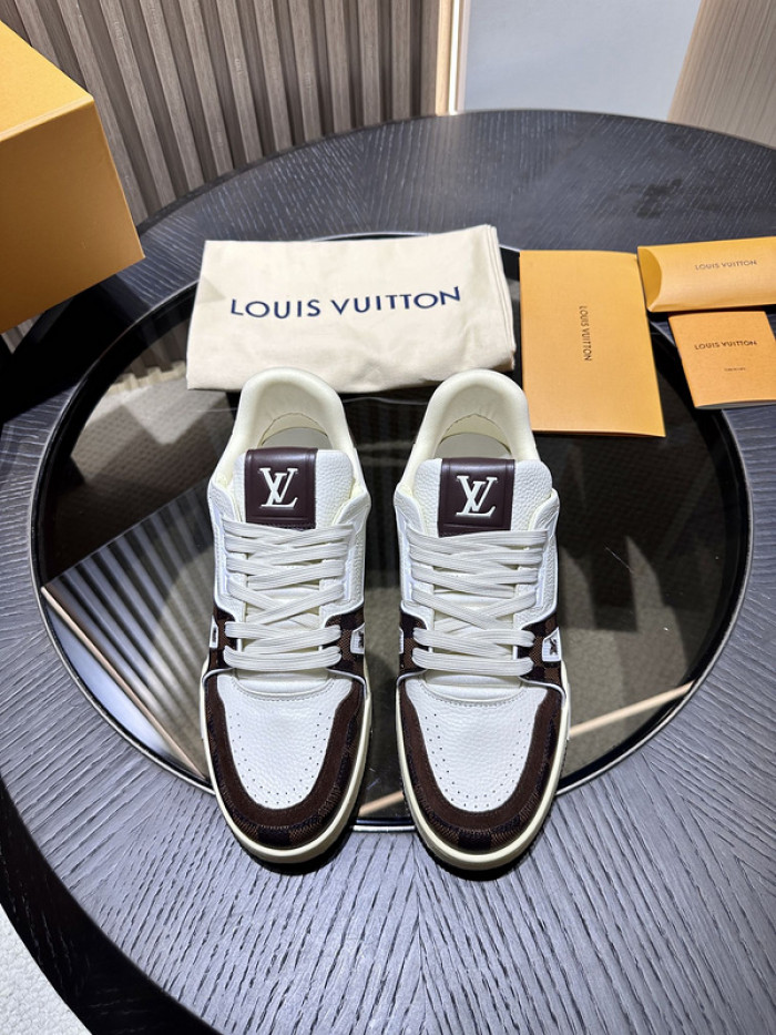 l&v trainer 02