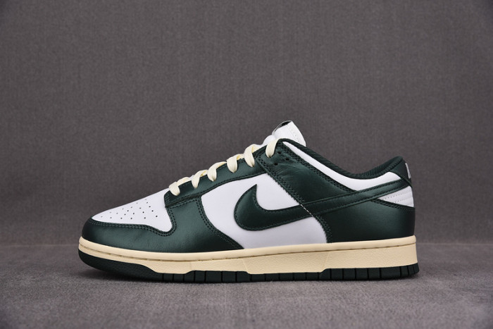 nike dunk low “vintage green” dq8580-100