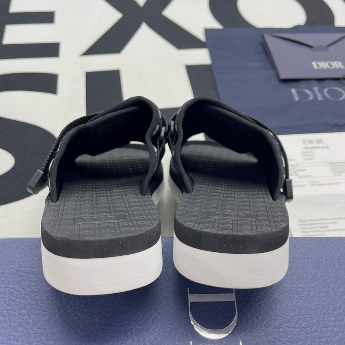 D*or alpha sandal